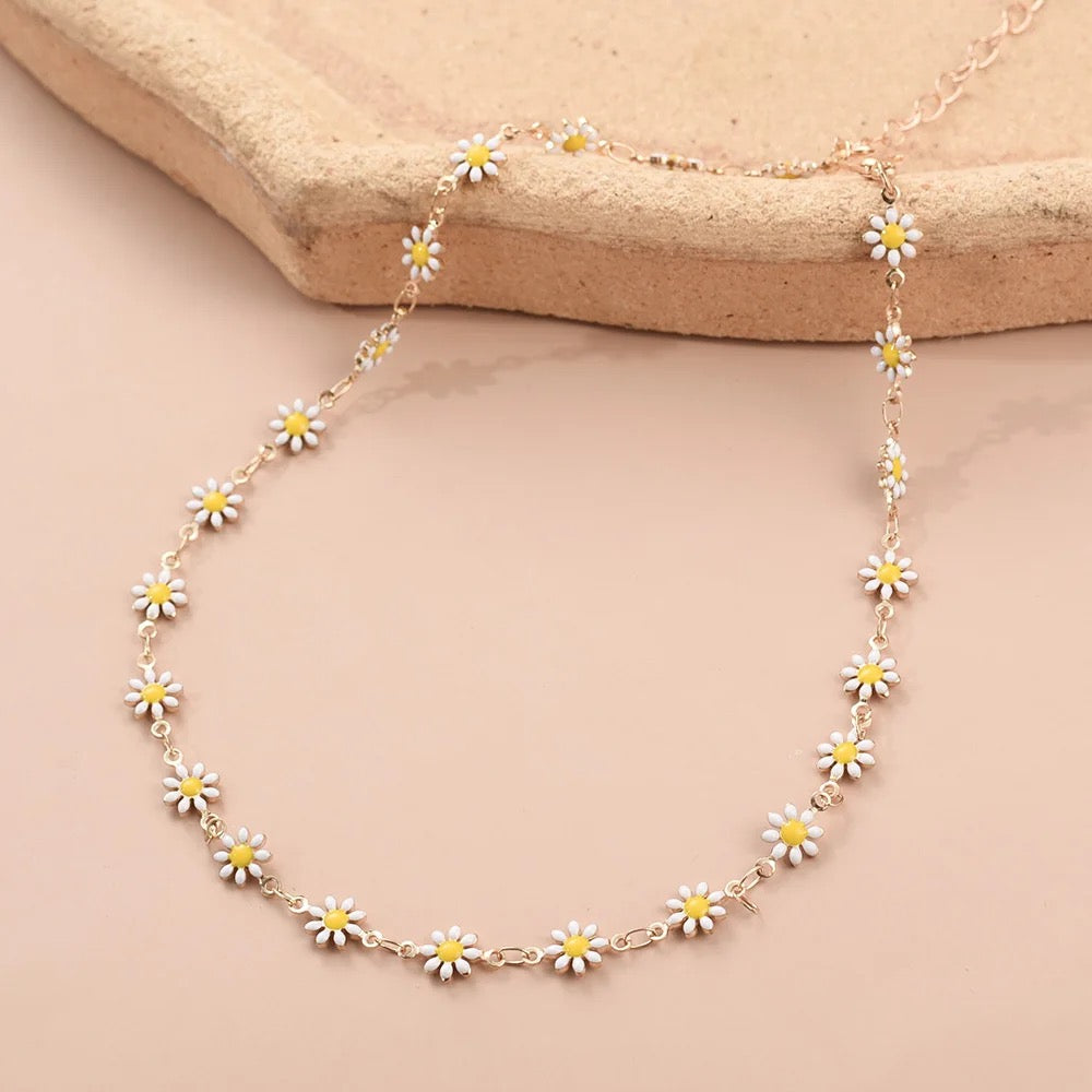 WILD WALLFLOWER NECKLACE