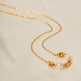 LIA NECKLACE